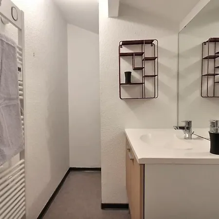Semesterbostad House *
